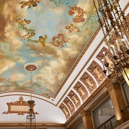 The Pfister Hotel Milwaukee Buitenkant foto