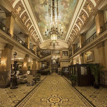 The Pfister Hotel Milwaukee Buitenkant foto
